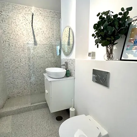 Urban Parkside Retreat Cozy 2-bed Ap By Metro Appartement