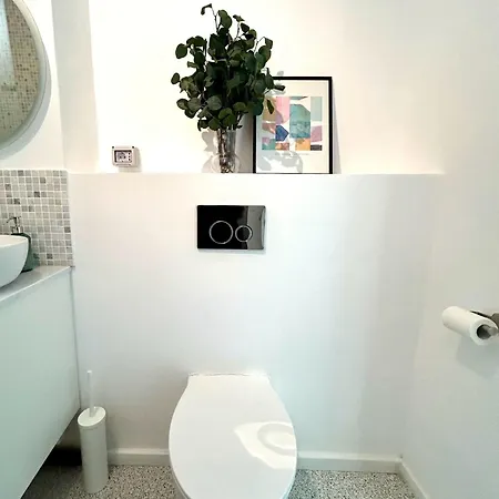 Urban Parkside Retreat Cozy 2-bed Ap By Metro * Bucharest