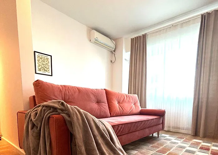Urban Parkside Retreat Cozy 2-bed Ap By Metro דירה בוקרשט